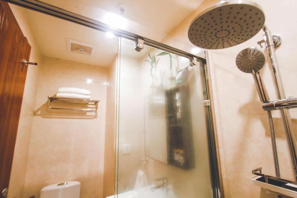 Apartment Air Conditioned Unit In Megatower 4 *